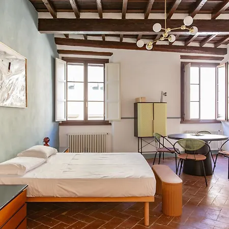 Stunning & Sunny Near Piazza Santo Spirito Apartment *