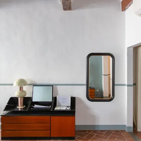 Stunning & Sunny Near Piazza Santo Spirito * Florencia